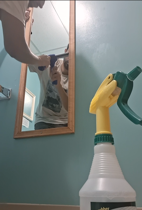 Rosie Bright mirror and glass cleaning